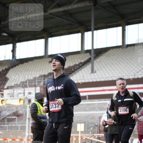 07.12.2025 - St. Pauli X-Mass-Run No. 15 Patografie http://msf.ph/oto/9373708 07.12.2025 12:05:47 Ziel 5, 6, 760, 768, 3106, 3107, 3137, 4176, 4307, 4326, 4327, 4357 meine-sportfotos.de
