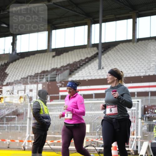 07.12.2025 - St. Pauli X-Mass-Run No. 15 Patografie http://msf.ph/oto/9373721 07.12.2025 12:05:49 Ziel 5, 6, 760, 768, 3106, 3107, 3137, 4019, 4020, 4176, 4307, 4326, 4327, 4357 meine-sportfotos.de