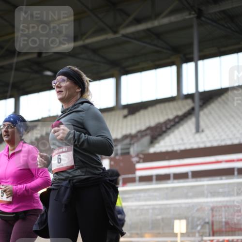 07.12.2025 - St. Pauli X-Mass-Run No. 15 Patografie http://msf.ph/oto/9373729 07.12.2025 12:05:50 Ziel 5, 6, 760, 768, 3106, 3107, 3137, 4019, 4020, 4176, 4307, 4326, 4327, 4357 meine-sportfotos.de