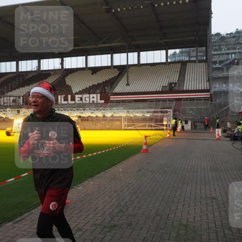 07.12.2025 - St. Pauli X-Mass-Run No. 15 Fabian Wolf http://msf.ph/oto/9373807 07.12.2025 09:56:59 Ziel 198, 497, 1116, 1165, 2861, 4208, 4209 meine-sportfotos.de
