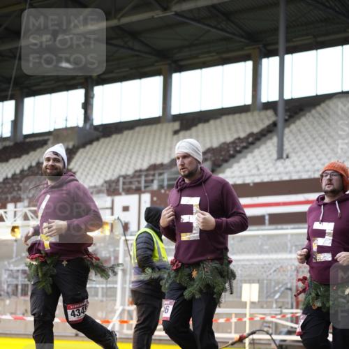 07.12.2025 - St. Pauli X-Mass-Run No. 15 Patografie http://msf.ph/oto/9373808 07.12.2025 12:06:40 Ziel 339, 345, 1844, 1846, 3689, 3692, 4222, 4342, 4345, 4346, 4403, 4404, 4416, 4783, 4784 meine-sportfotos.de