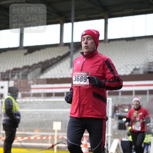 07.12.2025 - St. Pauli X-Mass-Run No. 15 Patografie http://msf.ph/oto/9373821 07.12.2025 12:06:45 Ziel 276, 339, 345, 1844, 1846, 3689, 3692, 4143, 4342, 4345, 4346, 4403, 4404, 4416 meine-sportfotos.de