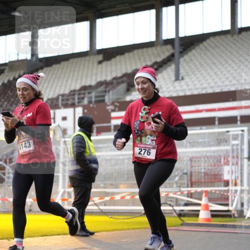 07.12.2025 - St. Pauli X-Mass-Run No. 15 Patografie http://msf.ph/oto/9373825 07.12.2025 12:06:47 Ziel 276, 339, 345, 1844, 1846, 3689, 3692, 4033, 4143, 4342, 4345, 4346, 4390, 4403, 4404, 4416, 4725 meine-sportfotos.de