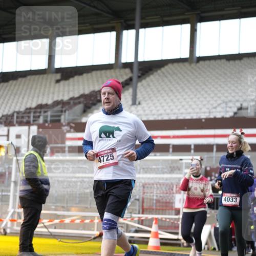 07.12.2025 - St. Pauli X-Mass-Run No. 15 Patografie http://msf.ph/oto/9373831 07.12.2025 12:06:51 Ziel 276, 339, 345, 1844, 1846, 3689, 3692, 4017, 4018, 4033, 4143, 4314, 4328, 4342, 4345, 4346, 4360, 4361, 4390, 4416, 4725 meine-sportfotos.de