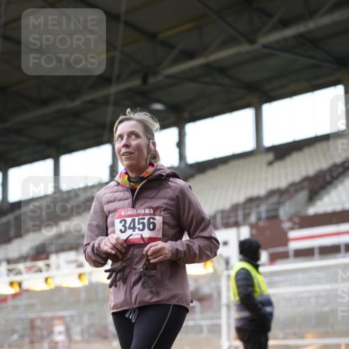 07.12.2025 - St. Pauli X-Mass-Run No. 15 Patografie http://msf.ph/oto/9373859 07.12.2025 12:07:02 Ziel 1580, 1583, 3251, 3262, 3456, 4017, 4018, 4033, 4314, 4328, 4360, 4361, 4390, 4725 meine-sportfotos.de