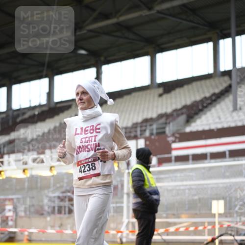 07.12.2025 - St. Pauli X-Mass-Run No. 15 Patografie http://msf.ph/oto/9373878 07.12.2025 12:07:12 Ziel 1580, 1583, 1958, 3251, 3262, 3456, 3818, 4238 meine-sportfotos.de