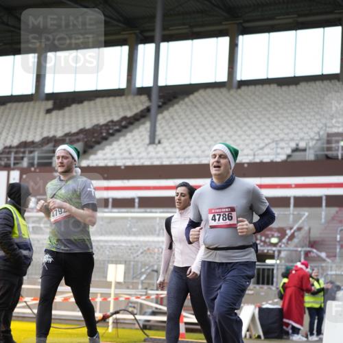 07.12.2025 - St. Pauli X-Mass-Run No. 15 Patografie http://msf.ph/oto/9373922 07.12.2025 12:07:34 Ziel 1959, 3348, 3666, 3667, 3691, 3708, 3709, 3710, 3711, 3726, 3728, 3739, 4210, 4332, 4724, 4730, 4755, 4786, 4791, 4792 meine-sportfotos.de