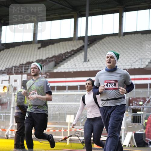 07.12.2025 - St. Pauli X-Mass-Run No. 15 Patografie http://msf.ph/oto/9373924 07.12.2025 12:07:34 Ziel 1959, 3348, 3666, 3667, 3691, 3708, 3709, 3710, 3711, 3726, 3728, 3739, 4210, 4332, 4724, 4730, 4755, 4786, 4791, 4792 meine-sportfotos.de