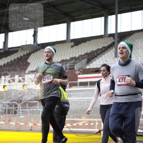 07.12.2025 - St. Pauli X-Mass-Run No. 15 Patografie http://msf.ph/oto/9373928 07.12.2025 12:07:34 Ziel 1959, 3348, 3666, 3667, 3691, 3708, 3709, 3710, 3711, 3726, 3728, 3739, 4210, 4332, 4724, 4730, 4755, 4786, 4791, 4792 meine-sportfotos.de