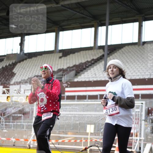07.12.2025 - St. Pauli X-Mass-Run No. 15 Patografie http://msf.ph/oto/9373945 07.12.2025 12:07:40 Ziel 3348, 3460, 3666, 3667, 3691, 3739, 3816, 4210, 4332, 4724, 4730, 4755, 4786, 4791, 4792 meine-sportfotos.de