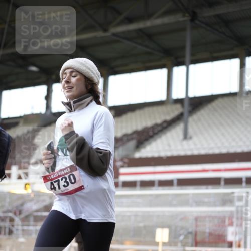 07.12.2025 - St. Pauli X-Mass-Run No. 15 Patografie http://msf.ph/oto/9373949 07.12.2025 12:07:41 Ziel 3348, 3460, 3666, 3667, 3691, 3739, 3816, 4210, 4332, 4724, 4730, 4755, 4786, 4791, 4792 meine-sportfotos.de