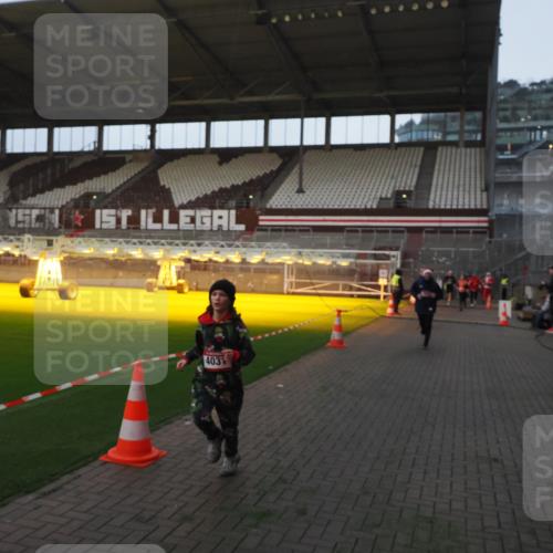 07.12.2025 - St. Pauli X-Mass-Run No. 15 Fabian Wolf http://msf.ph/oto/9374008 07.12.2025 09:58:29 Ziel 238, 261, 483, 1173, 1603, 1633, 1774, 2205, 3515, 4031, 4206 meine-sportfotos.de