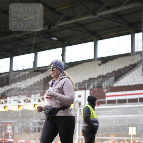 07.12.2025 - St. Pauli X-Mass-Run No. 15 Patografie http://msf.ph/oto/9374109 07.12.2025 12:07:42 Ziel 849, 850, 3348, 3460, 3666, 3667, 3691, 3739, 3816, 4210, 4332, 4724, 4730, 4786, 4791, 4792 meine-sportfotos.de