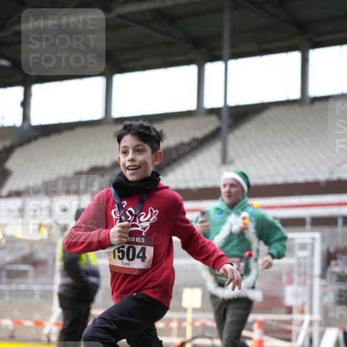 07.12.2025 - St. Pauli X-Mass-Run No. 15 Patografie http://msf.ph/oto/9374190 07.12.2025 12:08:22 Ziel 325, 334, 1493, 1514, 1940, 1943, 3141, 3397, 3609, 3861, 3867, 4212, 4213, 4214, 4215, 4269, 4271, 4272, 4292, 4711, 4712, 4717 meine-sportfotos.de
