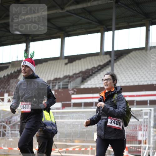 07.12.2025 - St. Pauli X-Mass-Run No. 15 Patografie http://msf.ph/oto/9374197 07.12.2025 12:08:25 Ziel 325, 334, 1493, 1514, 1940, 1943, 3141, 3397, 3609, 3861, 3867, 4212, 4213, 4214, 4215, 4269, 4271, 4272, 4292, 4711, 4712, 4717 meine-sportfotos.de