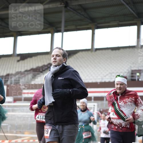 07.12.2025 - St. Pauli X-Mass-Run No. 15 Patografie http://msf.ph/oto/9374212 07.12.2025 12:08:35 Ziel 1214, 1219, 1253, 1269, 1270, 2679, 2873, 2889, 2892, 3141, 3595, 3876, 4084, 4086, 4182, 4183, 4252, 4294, 4295, 4297, 4422, 4429, 4711, 4712, 4717 meine-sportfotos.de