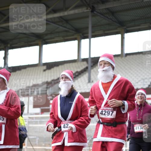 07.12.2025 - St. Pauli X-Mass-Run No. 15 Patografie http://msf.ph/oto/9374228 07.12.2025 12:08:41 Ziel 586, 1214, 1219, 1253, 1269, 1270, 1901, 2679, 2873, 2889, 2892, 3230, 3233, 3595, 3876, 4084, 4086, 4137, 4138, 4182, 4183, 4252, 4294, 4295, 4297, 4422, 4429, 4720 meine-sportfotos.de