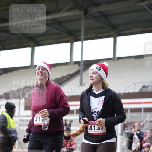 07.12.2025 - St. Pauli X-Mass-Run No. 15 Patografie http://msf.ph/oto/9374230 07.12.2025 12:08:42 Ziel 586, 1214, 1219, 1253, 1269, 1270, 1901, 2679, 2873, 2889, 2892, 3230, 3233, 3595, 3876, 4084, 4086, 4137, 4138, 4182, 4183, 4252, 4294, 4295, 4297, 4422, 4429, 4720 meine-sportfotos.de