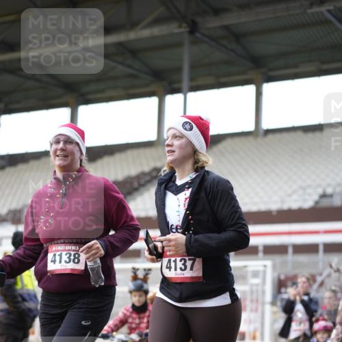 07.12.2025 - St. Pauli X-Mass-Run No. 15 Patografie http://msf.ph/oto/9374232 07.12.2025 12:08:42 Ziel 586, 1214, 1219, 1253, 1269, 1270, 1901, 2679, 2873, 2889, 2892, 3230, 3233, 3595, 3876, 4084, 4086, 4137, 4138, 4182, 4183, 4252, 4294, 4295, 4297, 4422, 4429, 4720 meine-sportfotos.de