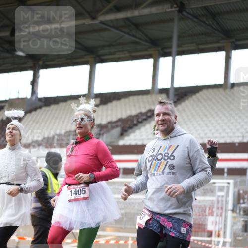 07.12.2025 - St. Pauli X-Mass-Run No. 15 Patografie http://msf.ph/oto/9374253 07.12.2025 12:08:53 Ziel 586, 643, 775, 807, 1270, 1405, 1652, 1653, 1685, 1901, 2414, 2731, 3230, 3233, 4086, 4137, 4138, 4294, 4295, 4297, 4429, 4720 meine-sportfotos.de