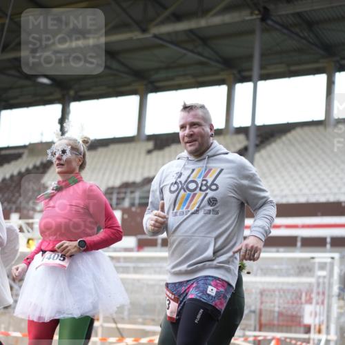 07.12.2025 - St. Pauli X-Mass-Run No. 15 Patografie http://msf.ph/oto/9374257 07.12.2025 12:08:54 Ziel 586, 643, 775, 807, 1405, 1652, 1653, 1685, 1901, 2414, 2731, 3230, 3233, 4137, 4138, 4294, 4295, 4297, 4720 meine-sportfotos.de