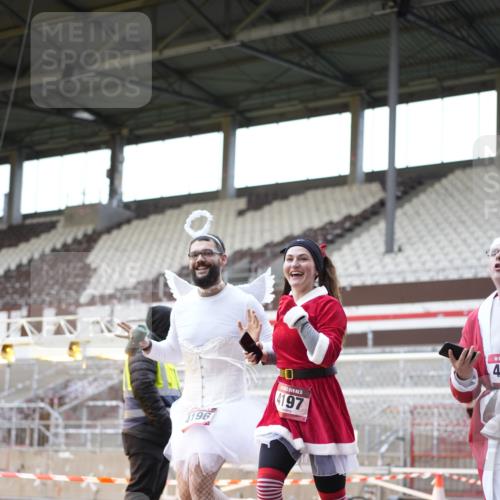 07.12.2025 - St. Pauli X-Mass-Run No. 15 Patografie http://msf.ph/oto/9374264 07.12.2025 12:09:06 Ziel 138, 643, 775, 807, 1405, 1652, 1653, 2009, 2731, 3538, 3947, 3955, 3966, 4196, 4197, 4198, 4267, 4282, 4283 meine-sportfotos.de