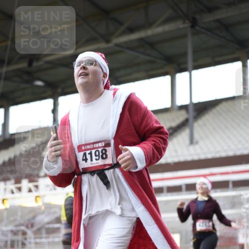 07.12.2025 - St. Pauli X-Mass-Run No. 15 Patografie http://msf.ph/oto/9374272 07.12.2025 12:09:07 Ziel 138, 643, 775, 807, 1405, 1725, 2009, 2731, 3538, 3947, 3955, 3966, 4196, 4197, 4198, 4267, 4282, 4283 meine-sportfotos.de