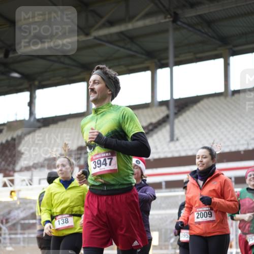 07.12.2025 - St. Pauli X-Mass-Run No. 15 Patografie http://msf.ph/oto/9374281 07.12.2025 12:09:11 Ziel 138, 775, 807, 1725, 1727, 2009, 3538, 3947, 3955, 3966, 4196, 4197, 4198, 4267, 4282, 4283 meine-sportfotos.de