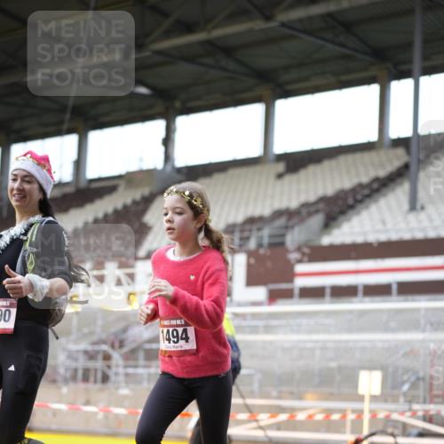 07.12.2025 - St. Pauli X-Mass-Run No. 15 Patografie http://msf.ph/oto/9374305 07.12.2025 12:09:38 Ziel 830, 835, 1494, 4313, 4315 meine-sportfotos.de