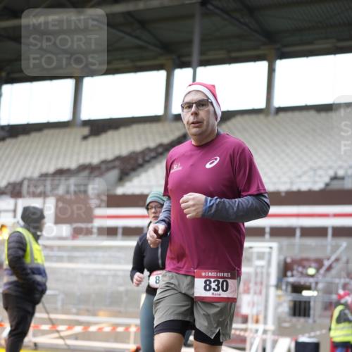 07.12.2025 - St. Pauli X-Mass-Run No. 15 Patografie http://msf.ph/oto/9374309 07.12.2025 12:09:44 Ziel 830, 835, 1494, 3744, 3746 meine-sportfotos.de