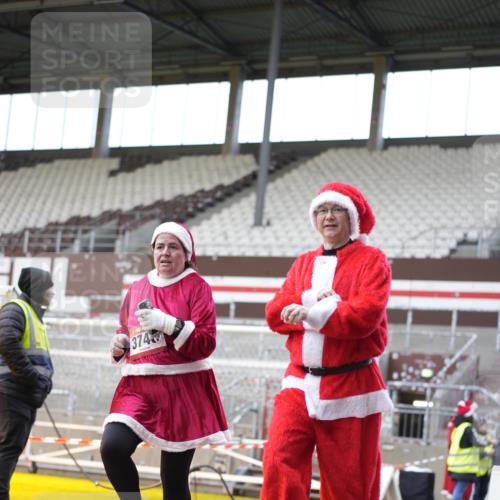 07.12.2025 - St. Pauli X-Mass-Run No. 15 Patografie http://msf.ph/oto/9374313 07.12.2025 12:09:47 Ziel 830, 835, 1494, 3462, 3744, 3746 meine-sportfotos.de