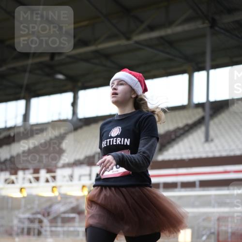 07.12.2025 - St. Pauli X-Mass-Run No. 15 Patografie http://msf.ph/oto/9374325 07.12.2025 12:09:53 Ziel 830, 835, 3462, 3744, 3746, 3760 meine-sportfotos.de
