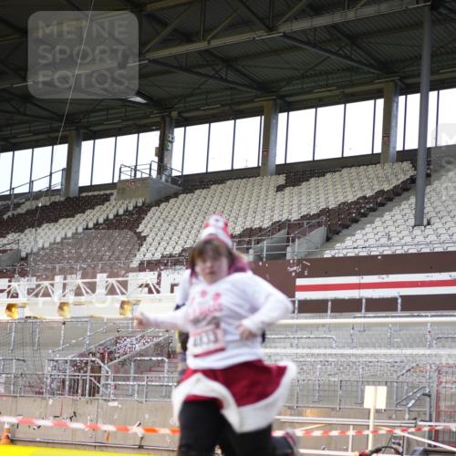 07.12.2025 - St. Pauli X-Mass-Run No. 15 Patografie http://msf.ph/oto/9374355 07.12.2025 12:10:23 Ziel 1036, 1037, 1450, 1728, 1731, 3701, 3840, 3841, 4259, 4262, 4745, 4826, 4827, 4833, 4834, 4836 meine-sportfotos.de