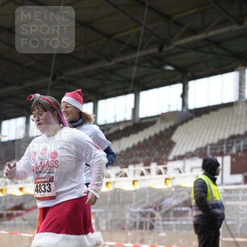 07.12.2025 - St. Pauli X-Mass-Run No. 15 Patografie http://msf.ph/oto/9374360 07.12.2025 12:10:24 Ziel 1036, 1037, 1450, 1728, 1731, 3701, 3840, 3841, 4259, 4262, 4745, 4826, 4827, 4833, 4834, 4836 meine-sportfotos.de