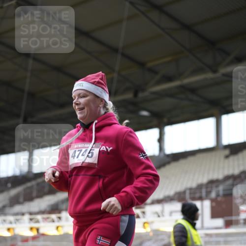 07.12.2025 - St. Pauli X-Mass-Run No. 15 Patografie http://msf.ph/oto/9374362 07.12.2025 12:10:24 Ziel 1036, 1037, 1450, 1728, 1731, 3701, 3840, 3841, 4259, 4262, 4745, 4826, 4827, 4833, 4834, 4836 meine-sportfotos.de
