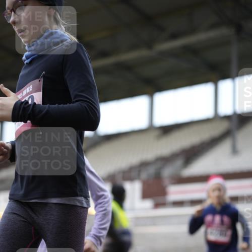07.12.2025 - St. Pauli X-Mass-Run No. 15 Patografie http://msf.ph/oto/9374383 07.12.2025 12:10:30 Ziel 208, 223, 224, 1036, 1037, 1450, 1728, 1731, 1845, 3701, 3840, 3841, 4257, 4259, 4262, 4280, 4281, 4745, 4826, 4827, 4831, 4833, 4834, 4836 meine-sportfotos.de