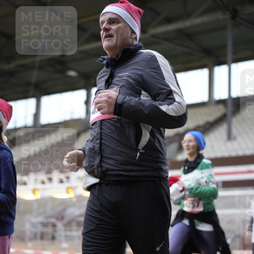 07.12.2025 - St. Pauli X-Mass-Run No. 15 Patografie http://msf.ph/oto/9374385 07.12.2025 12:10:31 Ziel 208, 223, 224, 1036, 1450, 1728, 1731, 1845, 3701, 3840, 3841, 4257, 4259, 4262, 4280, 4281, 4745, 4826, 4827, 4831, 4833, 4834, 4836 meine-sportfotos.de