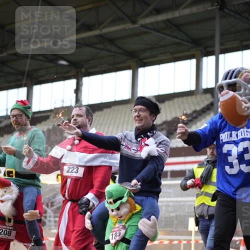 07.12.2025 - St. Pauli X-Mass-Run No. 15 Patografie http://msf.ph/oto/9374398 07.12.2025 12:10:34 Ziel 208, 223, 224, 1450, 1728, 1731, 1845, 3701, 3840, 3841, 4257, 4259, 4262, 4280, 4281, 4745, 4826, 4827, 4831, 4833, 4834, 4836 meine-sportfotos.de