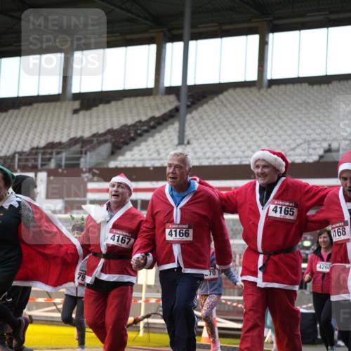 07.12.2025 - St. Pauli X-Mass-Run No. 15 Patografie http://msf.ph/oto/9374429 07.12.2025 12:11:34 Ziel 3758, 4163, 4165, 4166, 4167, 4168, 4268, 4270, 4278, 4279 meine-sportfotos.de