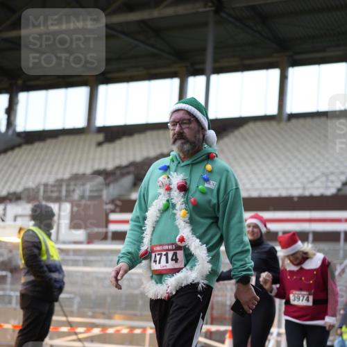 07.12.2025 - St. Pauli X-Mass-Run No. 15 Patografie http://msf.ph/oto/9374444 07.12.2025 12:11:42 Ziel 1452, 3974, 3979, 4163, 4165, 4166, 4167, 4168, 4268, 4270, 4278, 4279, 4288, 4289, 4308, 4714 meine-sportfotos.de