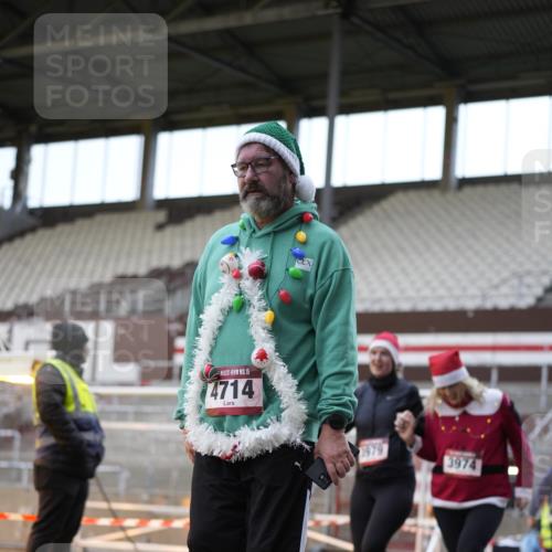 07.12.2025 - St. Pauli X-Mass-Run No. 15 Patografie http://msf.ph/oto/9374446 07.12.2025 12:11:42 Ziel 1452, 3974, 3979, 4163, 4165, 4166, 4167, 4168, 4268, 4270, 4278, 4279, 4288, 4289, 4308, 4714 meine-sportfotos.de