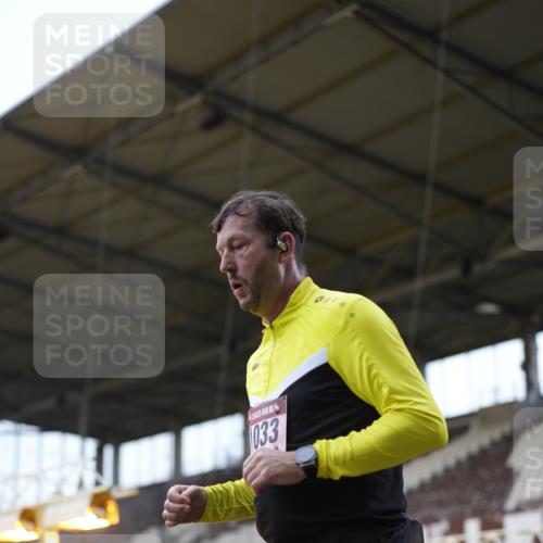 07.12.2025 - St. Pauli X-Mass-Run No. 15 Patografie http://msf.ph/oto/9374471 07.12.2025 12:12:08 Ziel 1033 meine-sportfotos.de