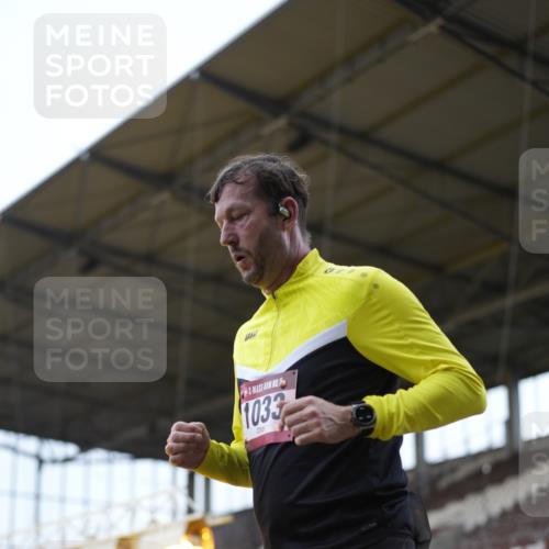 07.12.2025 - St. Pauli X-Mass-Run No. 15 Patografie http://msf.ph/oto/9374473 07.12.2025 12:12:09 Ziel 1033 meine-sportfotos.de
