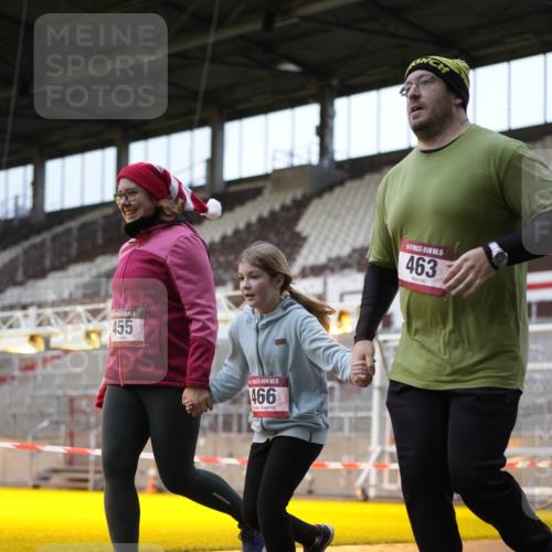 07.12.2025 - St. Pauli X-Mass-Run No. 15 Patografie http://msf.ph/oto/9374492 07.12.2025 12:13:10 Ziel 455, 463, 466, 2543, 4713 meine-sportfotos.de