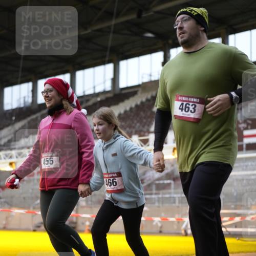 07.12.2025 - St. Pauli X-Mass-Run No. 15 Patografie http://msf.ph/oto/9374494 07.12.2025 12:13:10 Ziel 455, 463, 466, 2543, 4713 meine-sportfotos.de