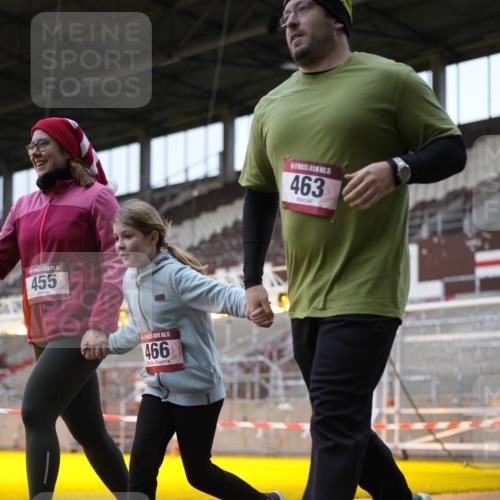 07.12.2025 - St. Pauli X-Mass-Run No. 15 Patografie http://msf.ph/oto/9374496 07.12.2025 12:13:10 Ziel 455, 463, 466, 2543, 4713 meine-sportfotos.de