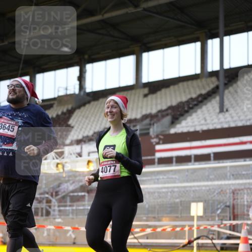 07.12.2025 - St. Pauli X-Mass-Run No. 15 Patografie http://msf.ph/oto/9374509 07.12.2025 12:13:21 Ziel 455, 463, 466, 3645, 4077, 4258, 4261, 4713 meine-sportfotos.de
