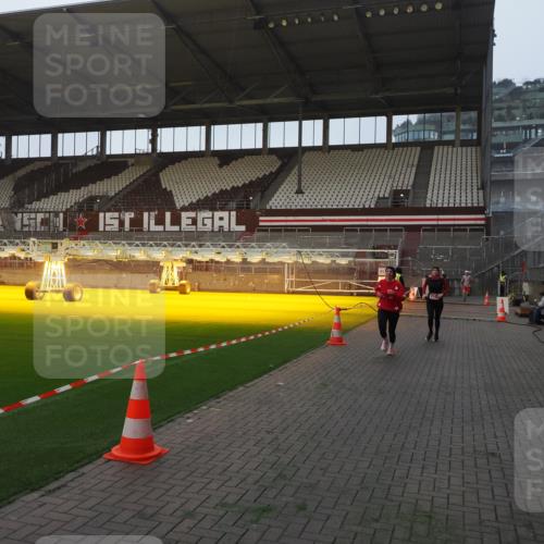 07.12.2025 - St. Pauli X-Mass-Run No. 15 Fabian Wolf http://msf.ph/oto/9374529 07.12.2025 10:00:36 Ziel 855, 1418, 1976, 2348, 3336 meine-sportfotos.de