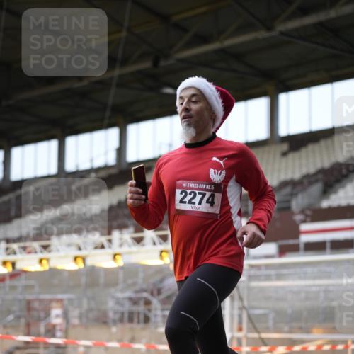 07.12.2025 - St. Pauli X-Mass-Run No. 15 Patografie http://msf.ph/oto/9374540 07.12.2025 12:13:57 Ziel 2274 meine-sportfotos.de