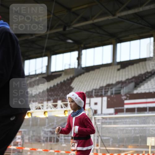 07.12.2025 - St. Pauli X-Mass-Run No. 15 Patografie http://msf.ph/oto/9374550 07.12.2025 12:14:17 Ziel 444, 445, 451, 454, 457, 3690, 3693 meine-sportfotos.de